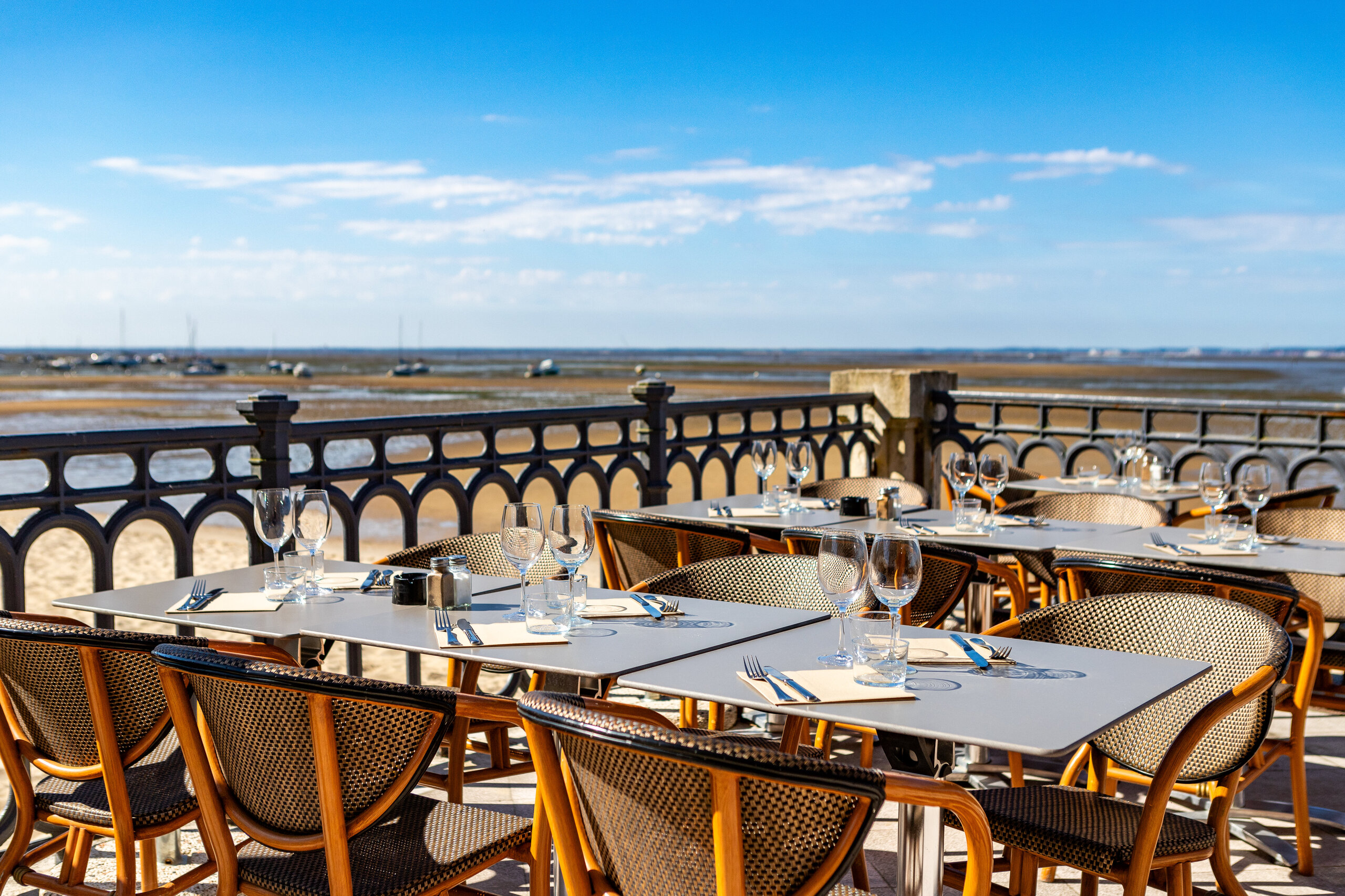 terrasse-bord-de-mer-restaurant-cuisine